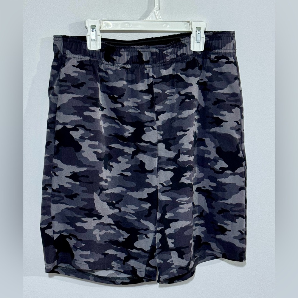 90 Degree By Reflex Shorts For Men Size S Camo